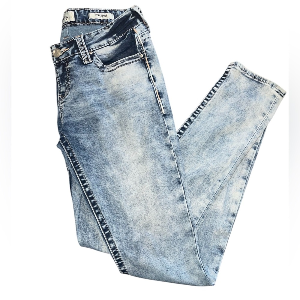 Daytrip Light Wash Lynx Skinny Jeans (28R)